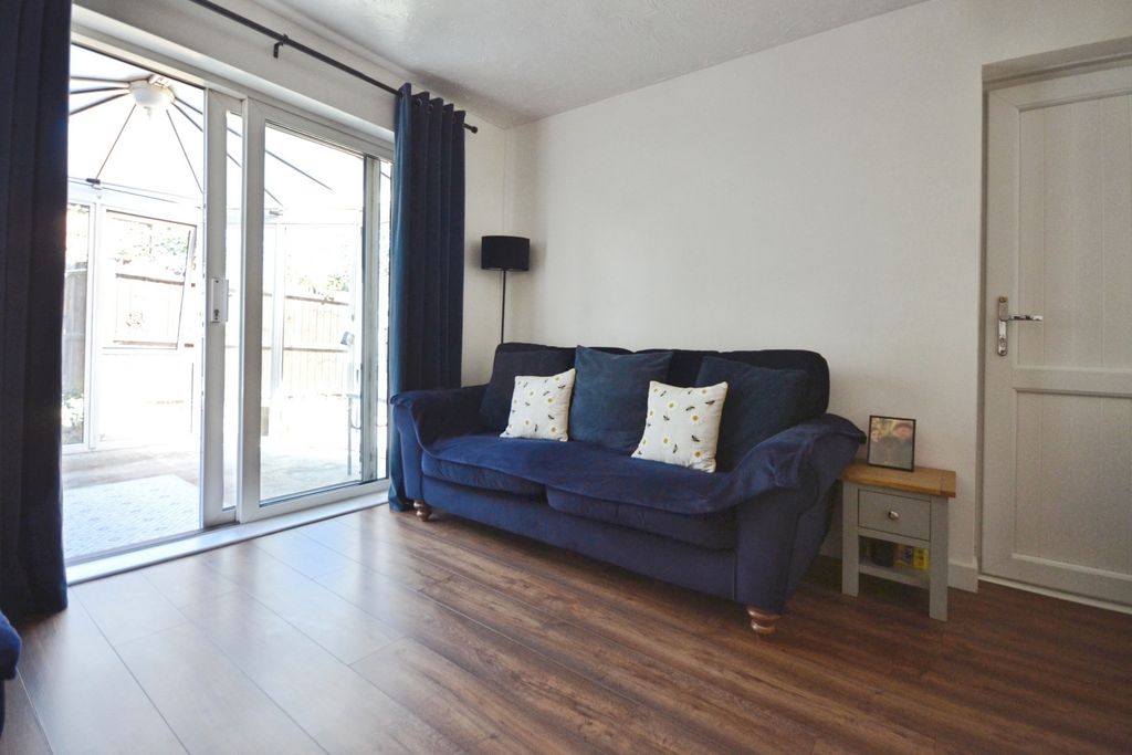 Property photo 2 of 16 Pbox-Img.Jpg