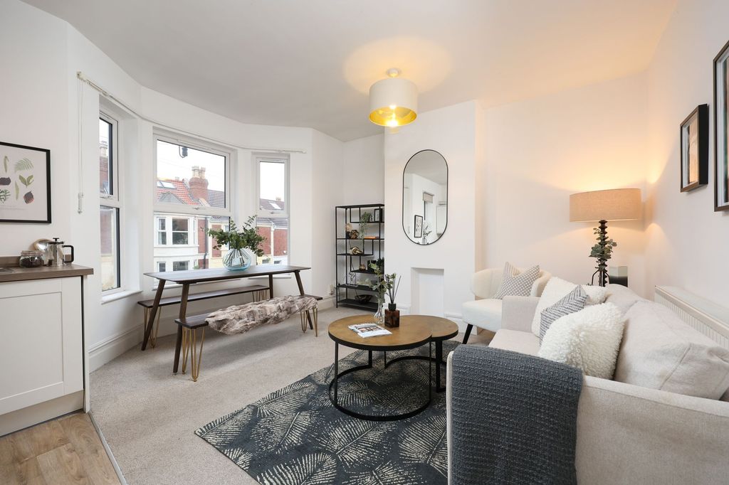 Property photo 1 of 25