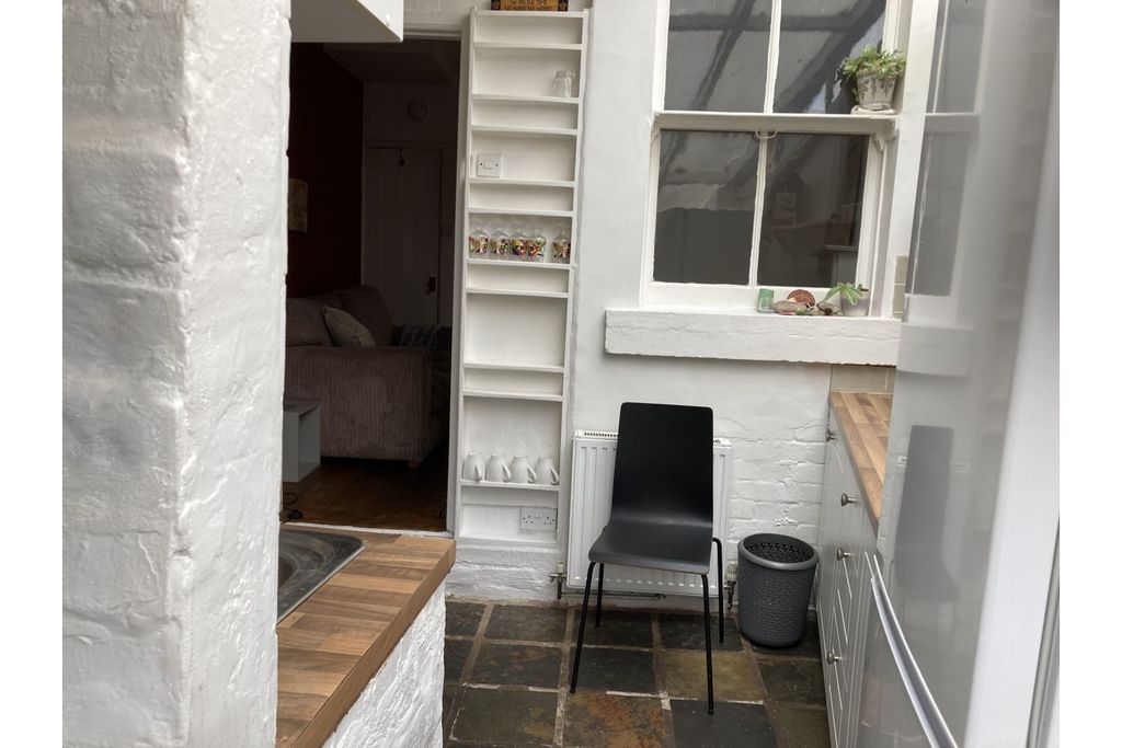 Property photo 2 of 12