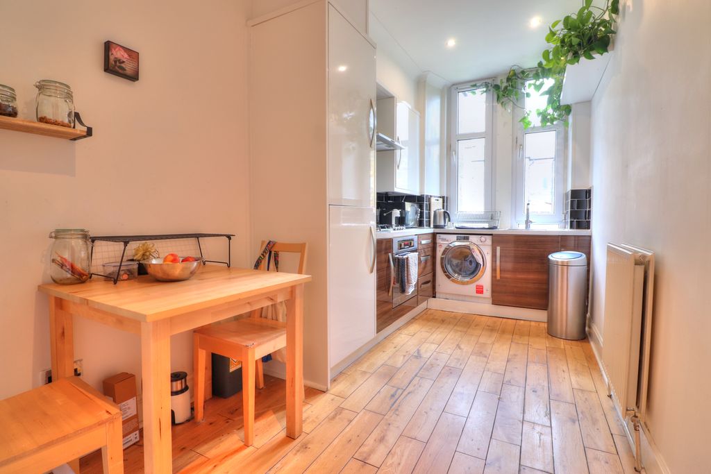 Property photo 3 of 12 3