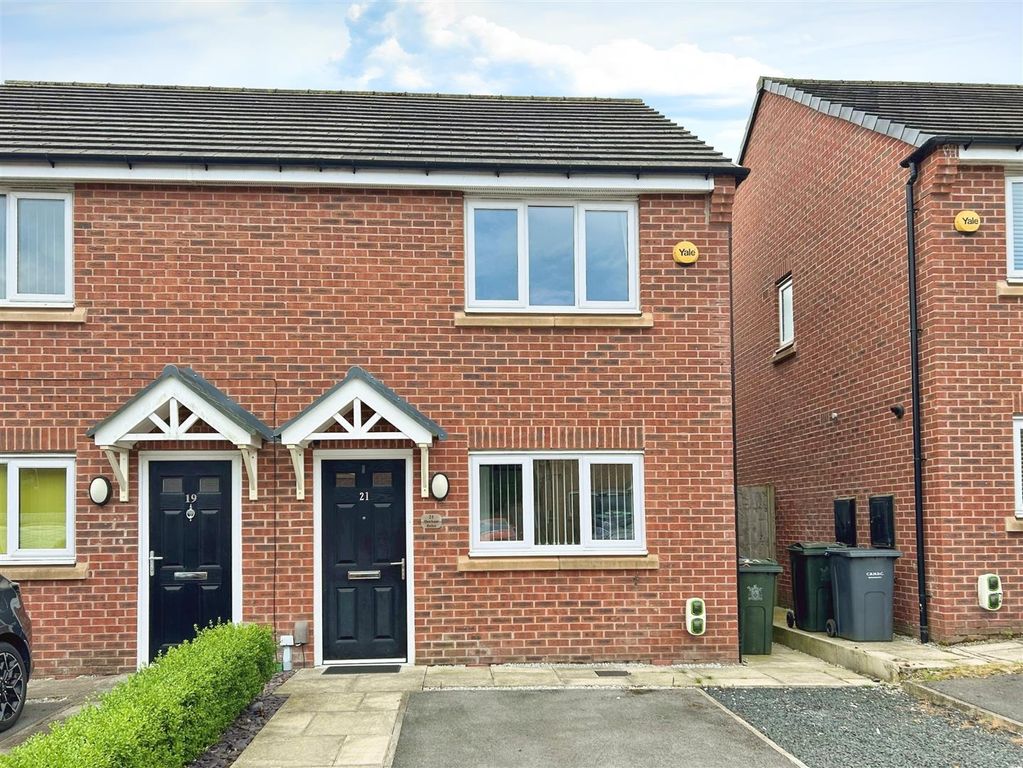 Property photo 1 of 16 External