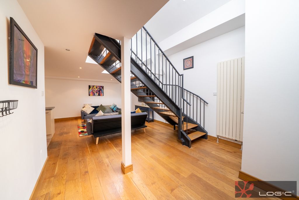 Property photo 1 of 23