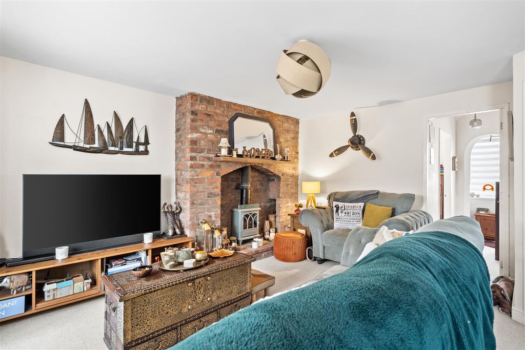 Property photo 3 of 16