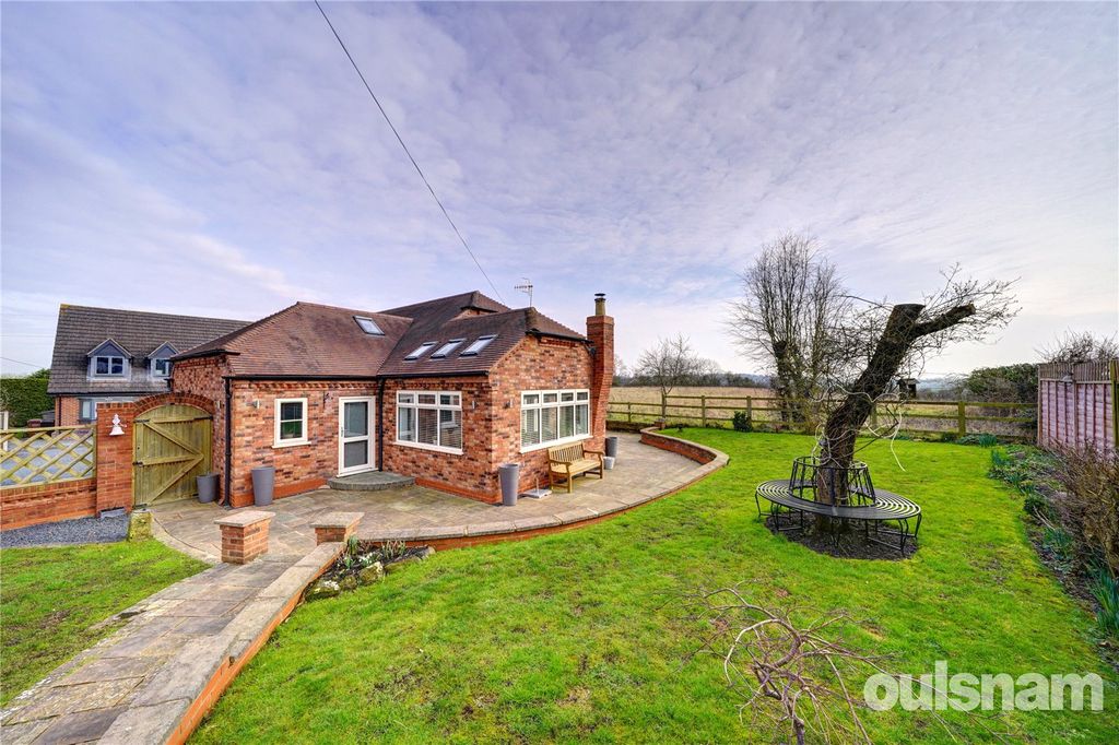 Property photo 2 of 37 Picture No. 32