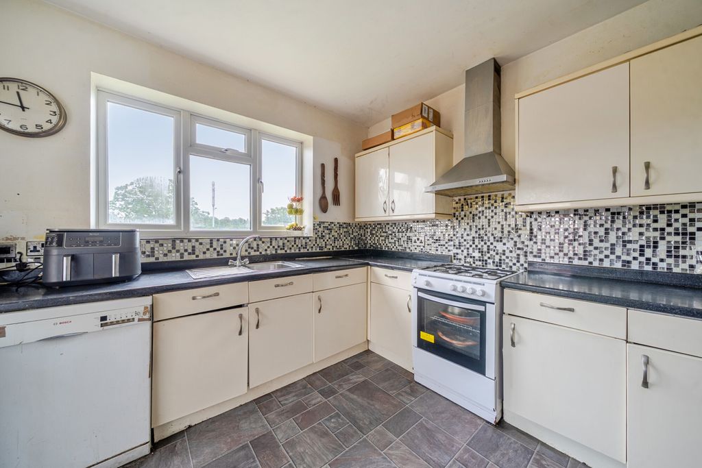 Property photo 3 of 16 1453593-9-69Fdc6A...