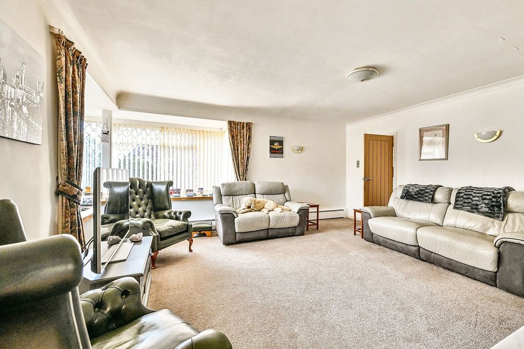 Property photo 2 of 24