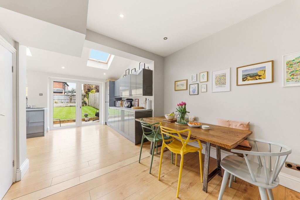 Property photo 3 of 26