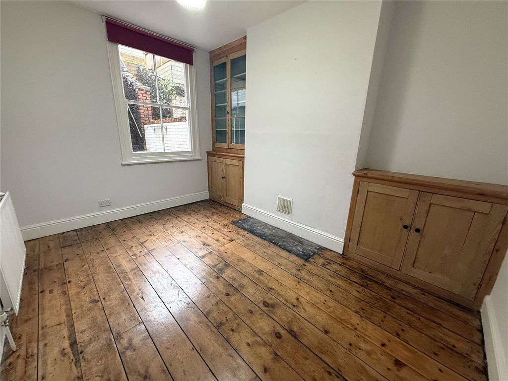 Property photo 2 of 8 Picture No. 09