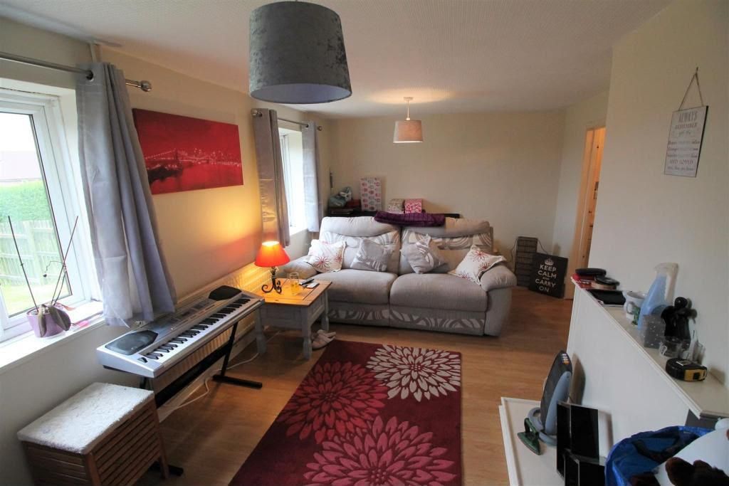 Property photo 2 of 8 102998.Jpg