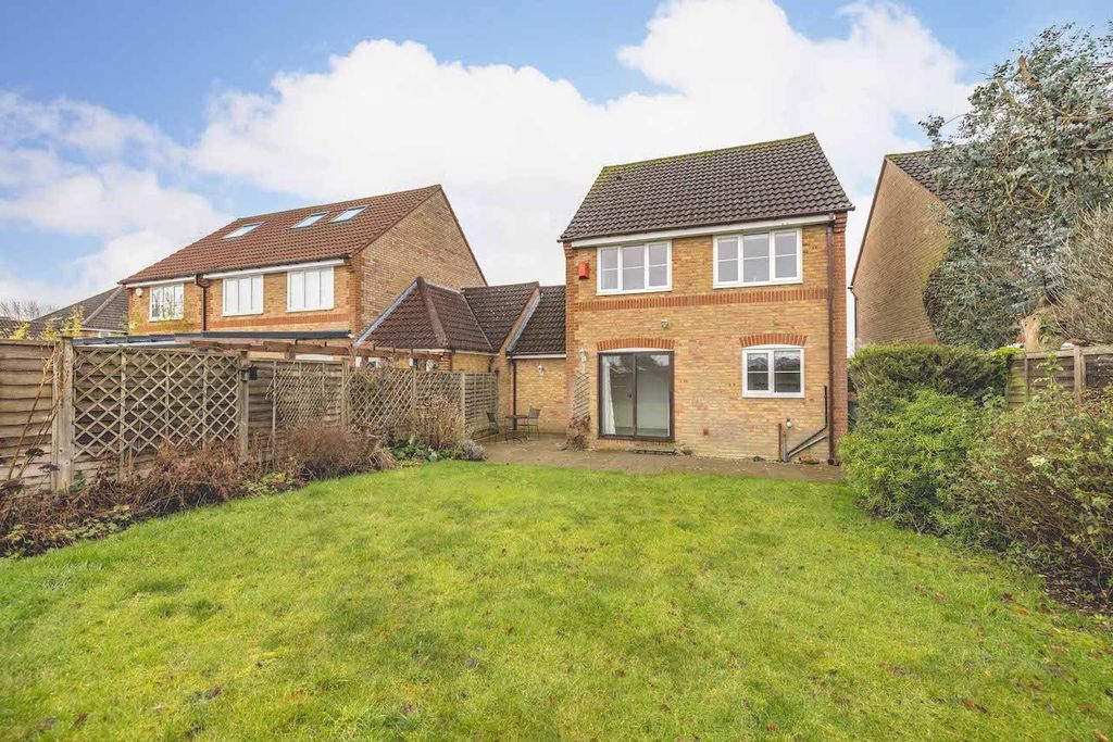 Property photo 2 of 17