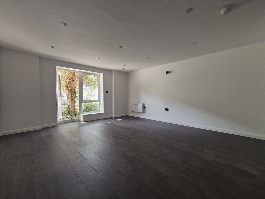 Property photo 2 of 5 Picture No. 03