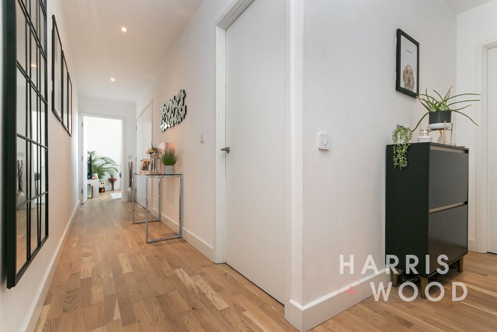 Property photo 2 of 37 4207632