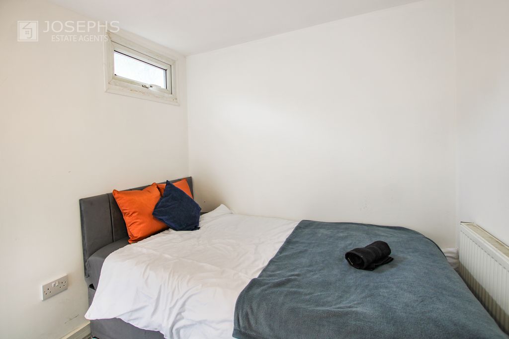 Property photo 2 of 4