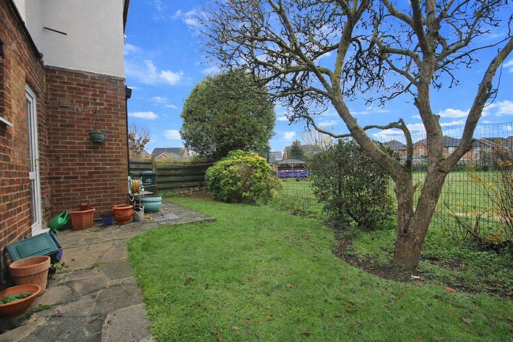 Property photo 2 of 19 Chatgpt Image Dec 17, 2025, 04_47_35 Pm.Png