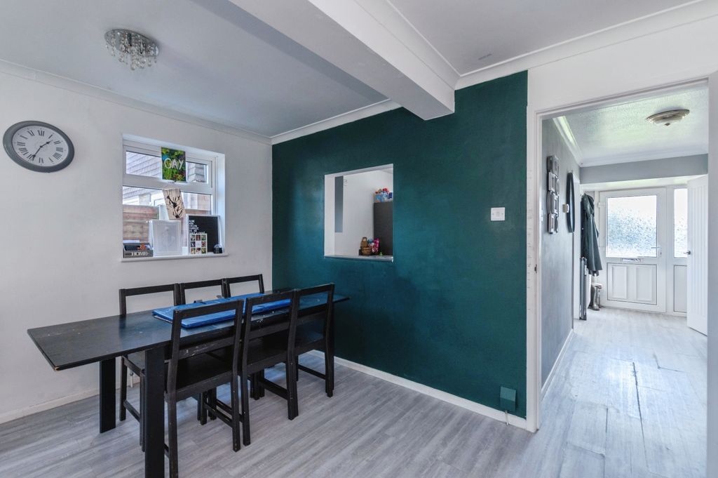 Additional image 7 of 3 bed semi-detached house for saleBronte Avenue, Christchurch BH23