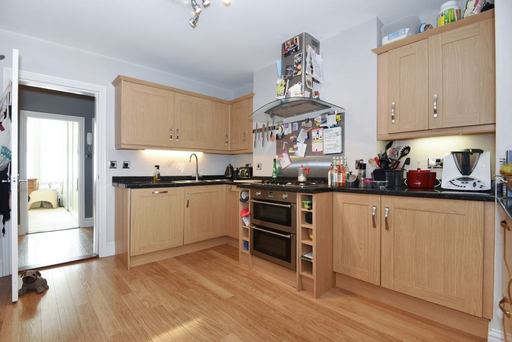 Property photo 3 of 6 210863 (2)