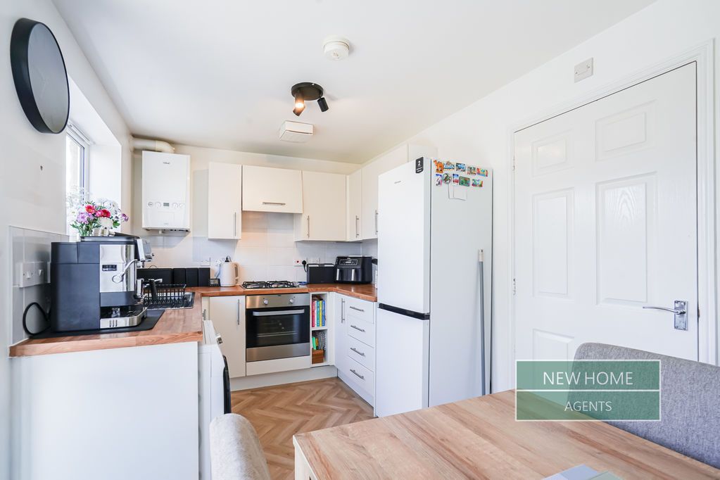 Property photo 3 of 19 Photo 11