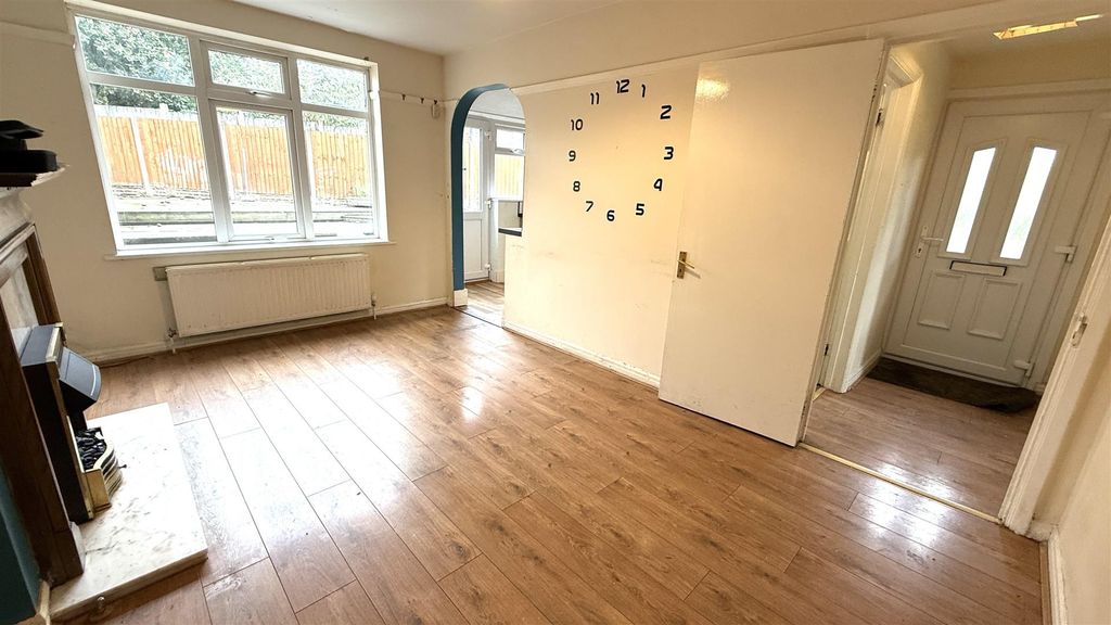 Property photo 2 of 14 Img_4098.Jpg