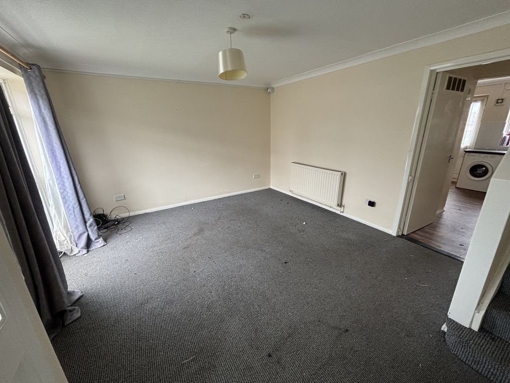 Property photo 2 of 7 Photo 1