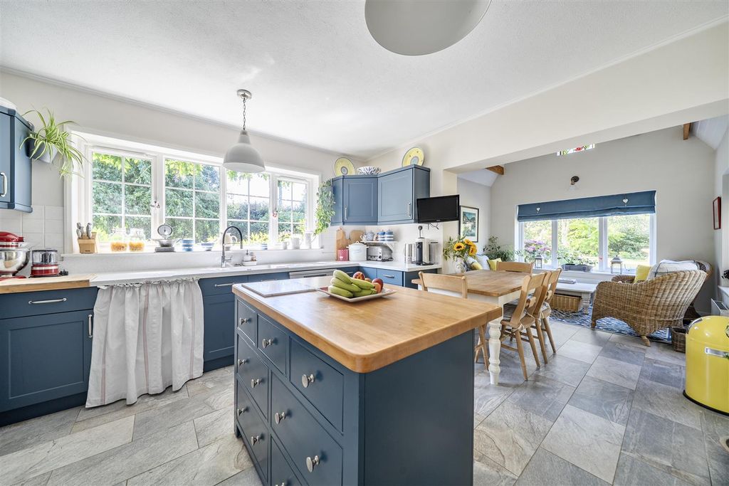 Property photo 3 of 21 Open Plan Kitchen