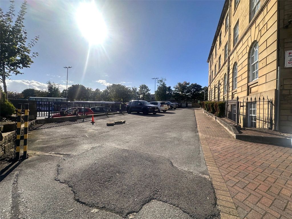 Property photo 3 of 3 Picture No. 03