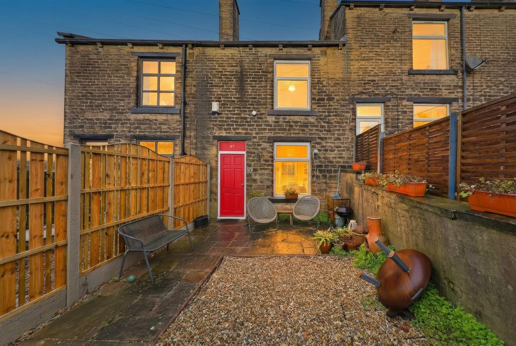 Property photo 1 of 27