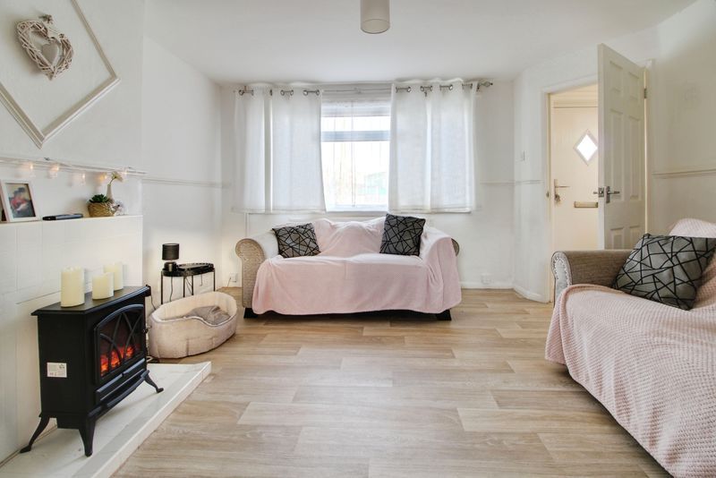 Property photo 3 of 10 Photo 7