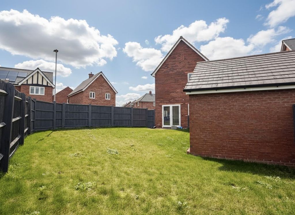 Property photo 2 of 23