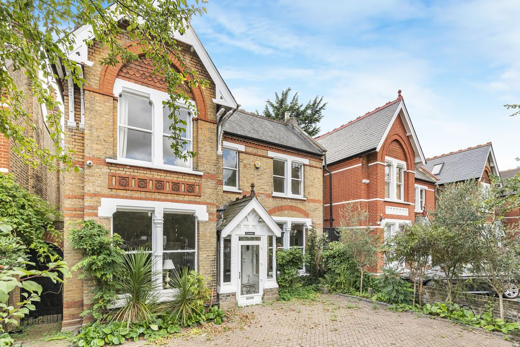 Property photo 1 of 31