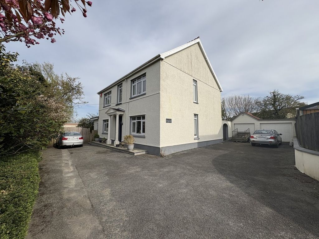 Property photo 1 of 45