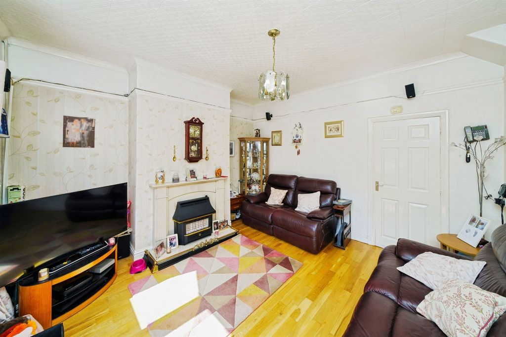 Property photo 2 of 13