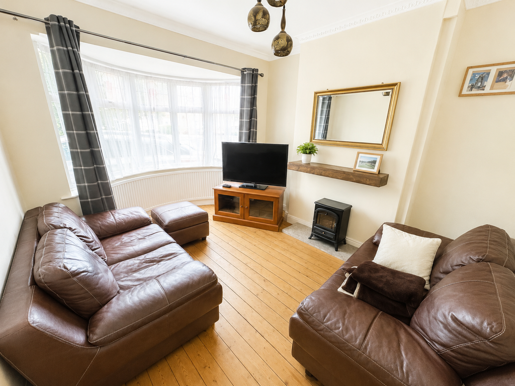 Property photo 2 of 12