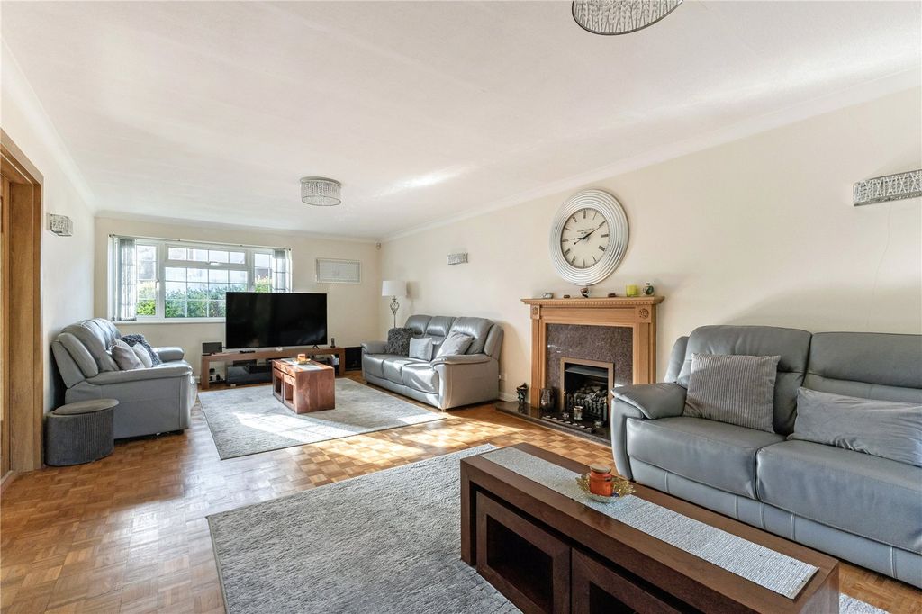 Property photo 2 of 13 Sitting Room