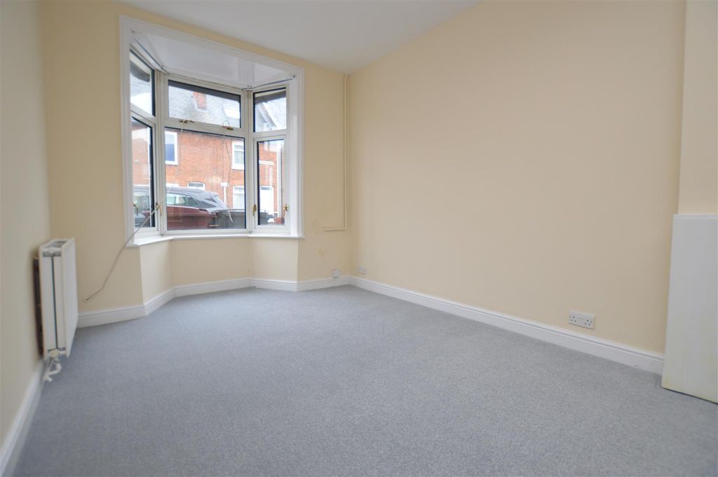 Property photo 2 of 11 16 Cardiff Road October 2017 (7).Jpg