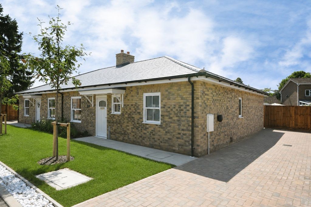 Property photo 1 of 12