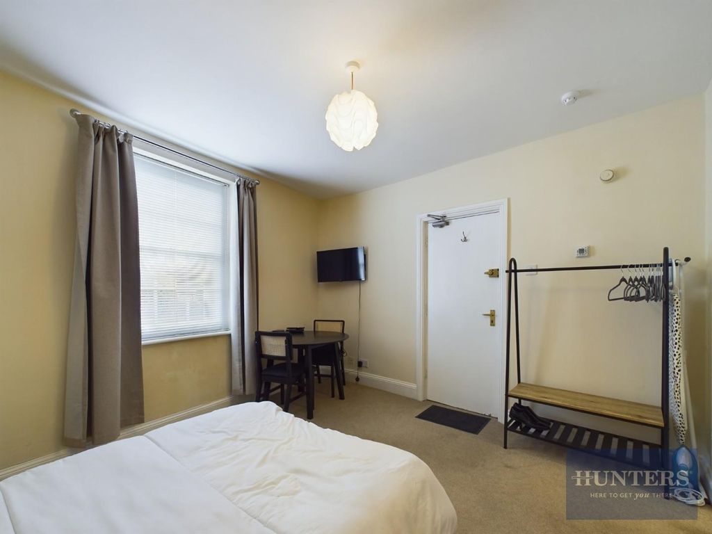 Property photo 3 of 6 Cam02256G0-Pr0185-Still002.Jpg