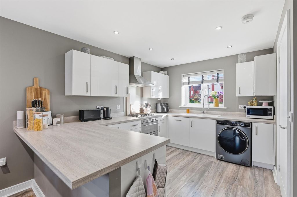 Property photo 3 of 33 P1677776-Edit.Jpg