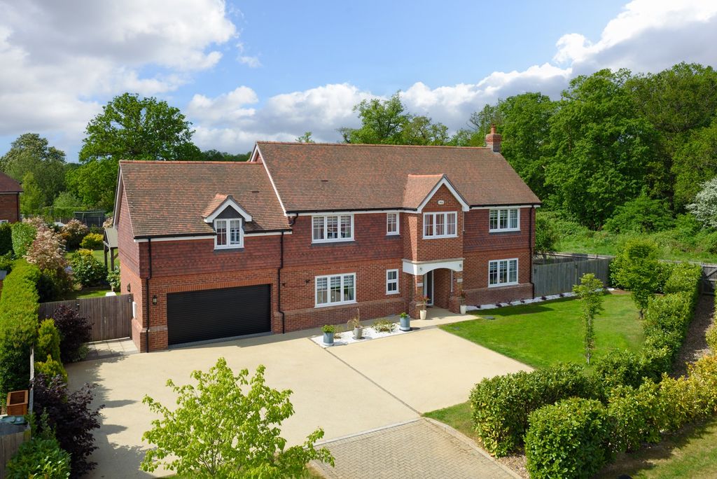Property photo 1 of 30 5046033