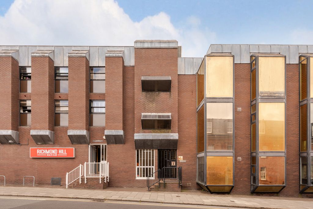 Property photo 2 of 9