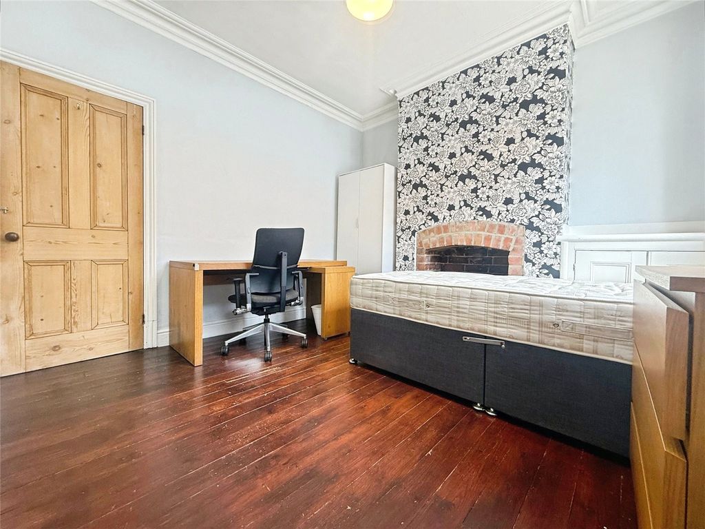 Property photo 2 of 16 Picture No. 24