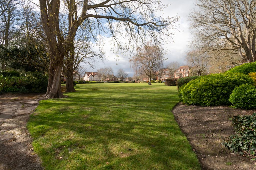 Additional image 13 of 3 bed flat for saleGrimston Gardens, Folkestone, Kent CT20
