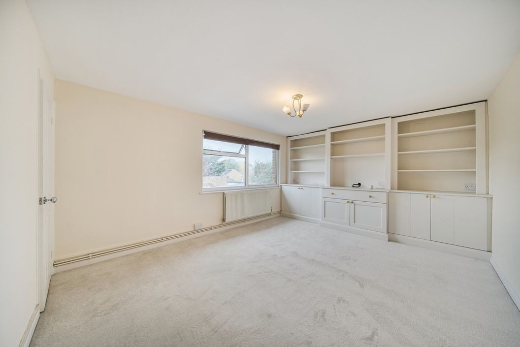 Property photo 1 of 19 1362088-1-68Dceee...