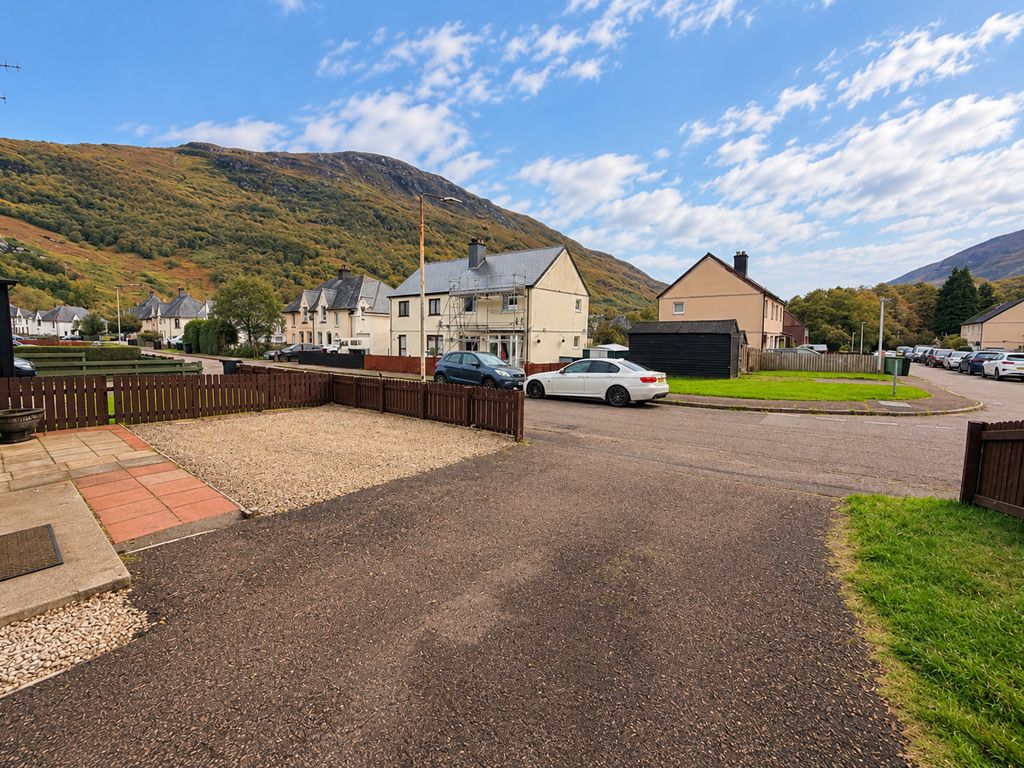 Property photo 2 of 61