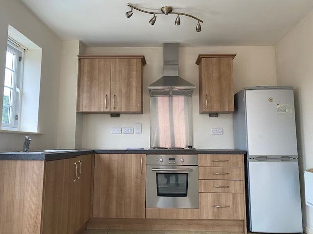 Property photo 3 of 9 Kitchen.