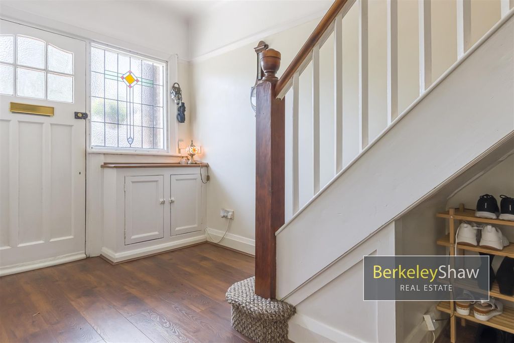 Property photo 3 of 31 Moorland Avenue, Crosby