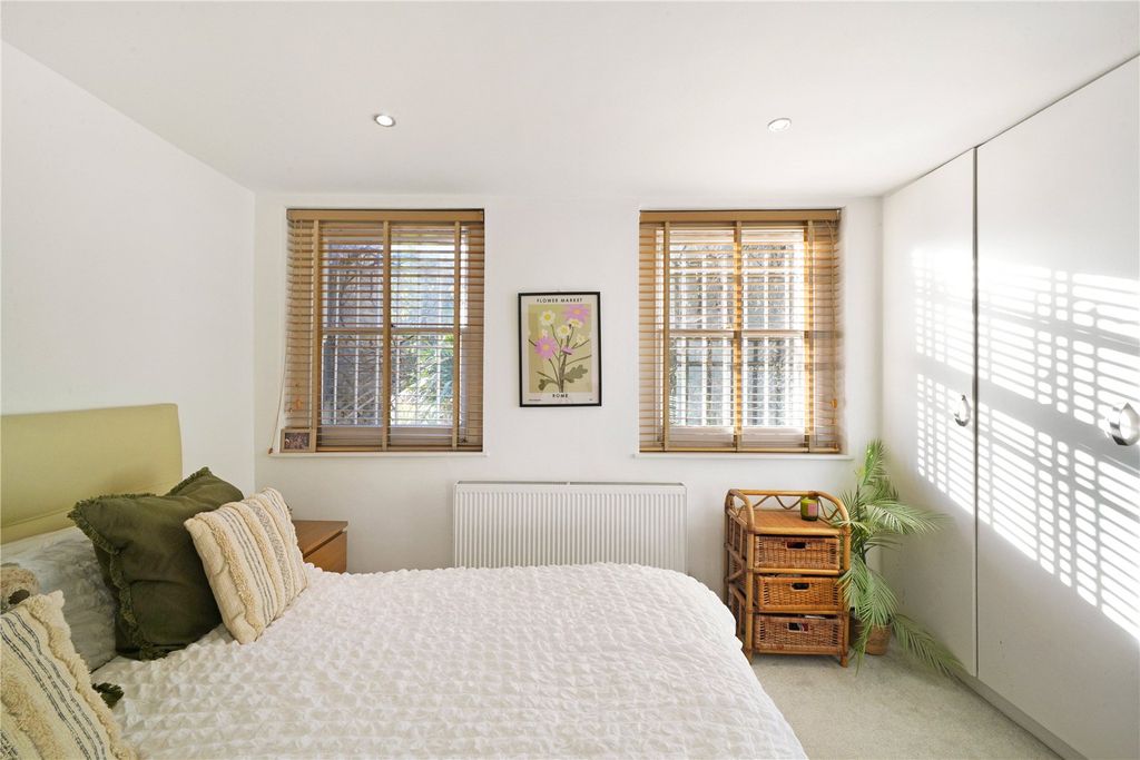 Property photo 3 of 17 Picture No. 29
