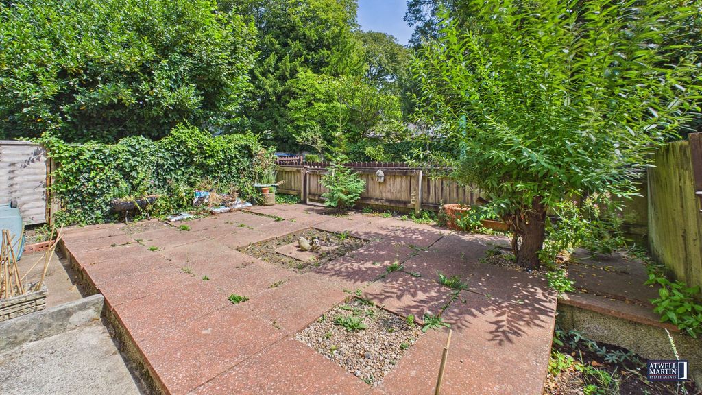 Property photo 2 of 26