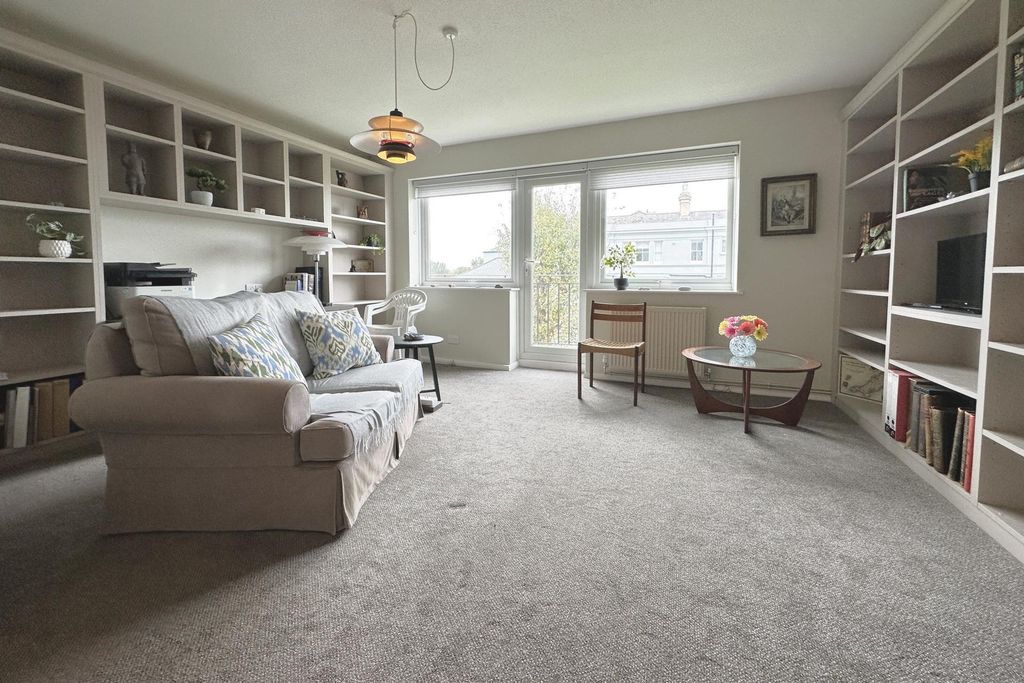 Property photo 2 of 11 Photo 9