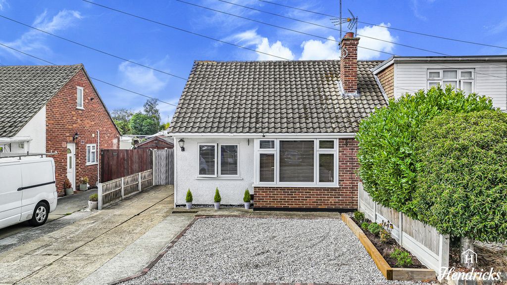 Property photo 2 of 18