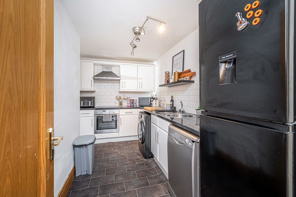 Property photo 2 of 30 Kitchen